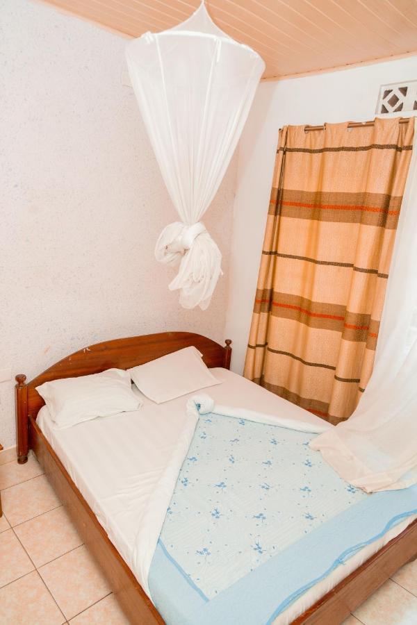 Auberge La Caverne Κιγκάλι Εξωτερικό φωτογραφία
