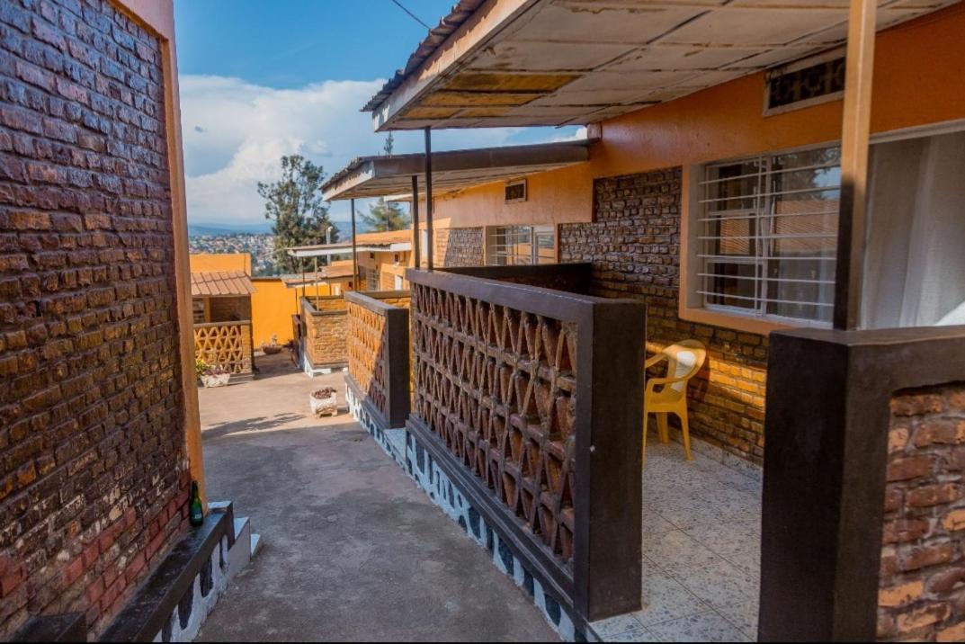 Auberge La Caverne Κιγκάλι Εξωτερικό φωτογραφία